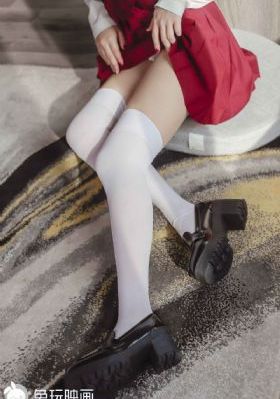 年轻老师6大胸女教师